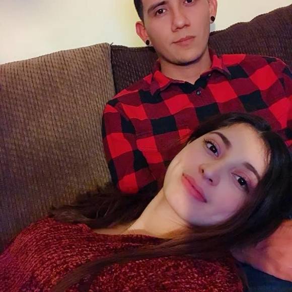 Meet your Posher, Aylin - Picture 1 of 1